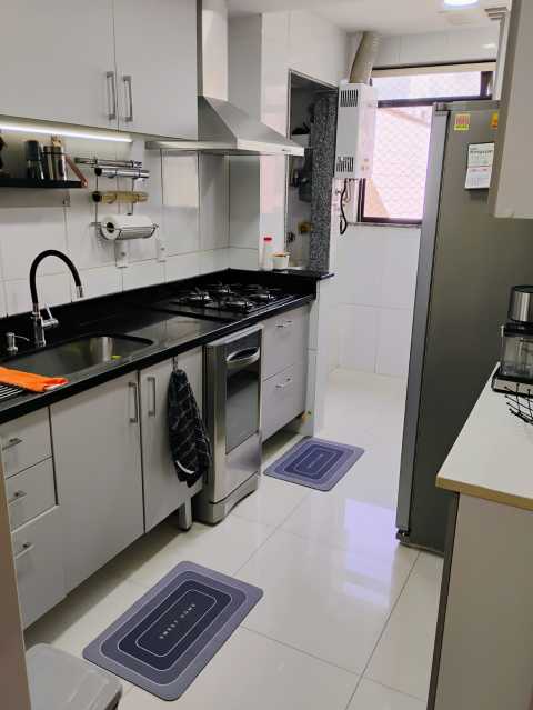 Apartamento à venda com 3 quartos, 86m² - Foto 17