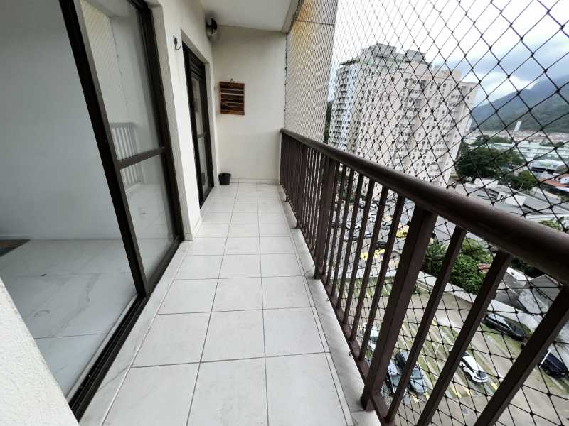 Apartamento à venda com 3 quartos, 86m² - Foto 1