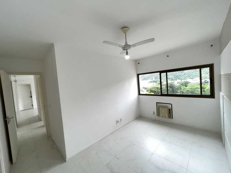 Apartamento à venda com 3 quartos, 86m² - Foto 12