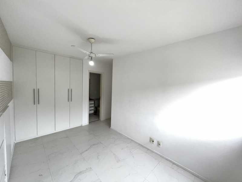 Apartamento à venda com 3 quartos, 86m² - Foto 13