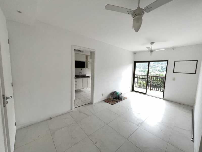 Apartamento à venda com 3 quartos, 86m² - Foto 3