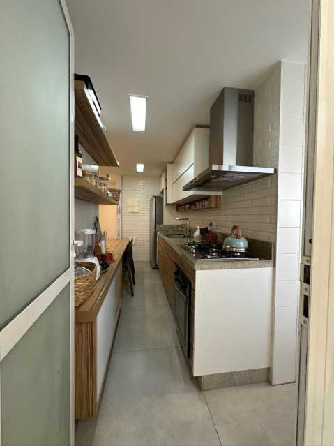 Apartamento à venda com 3 quartos, 97m² - Foto 11