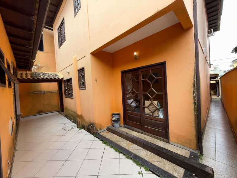 Casa de Condomínio à venda com 4 quartos, 180m² - Foto 18