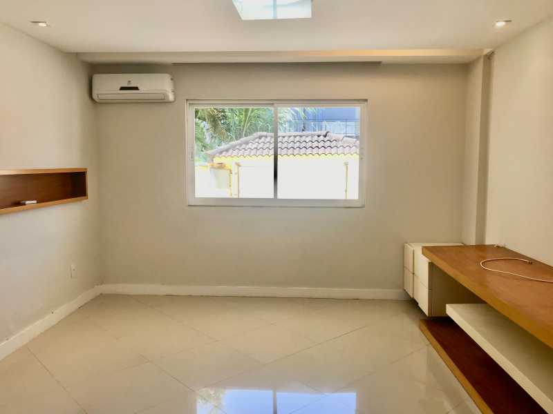 Casa de Condomínio à venda com 5 quartos, 340m² - Foto 11