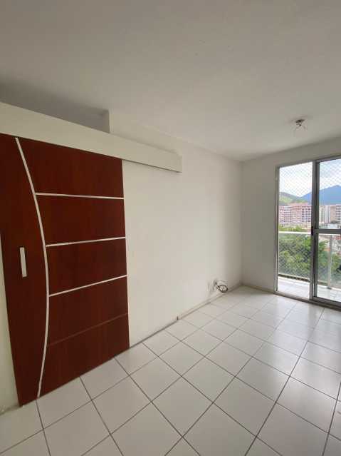 Apartamento à venda com 2 quartos, 52m² - Foto 4