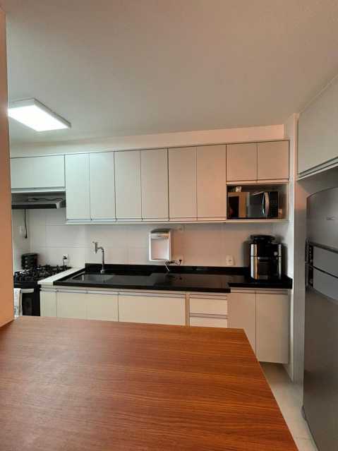 Apartamento à venda com 2 quartos, 73m² - Foto 11