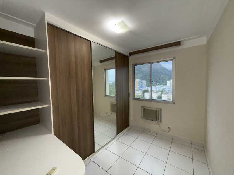 Apartamento à venda com 2 quartos, 60m² - Foto 16