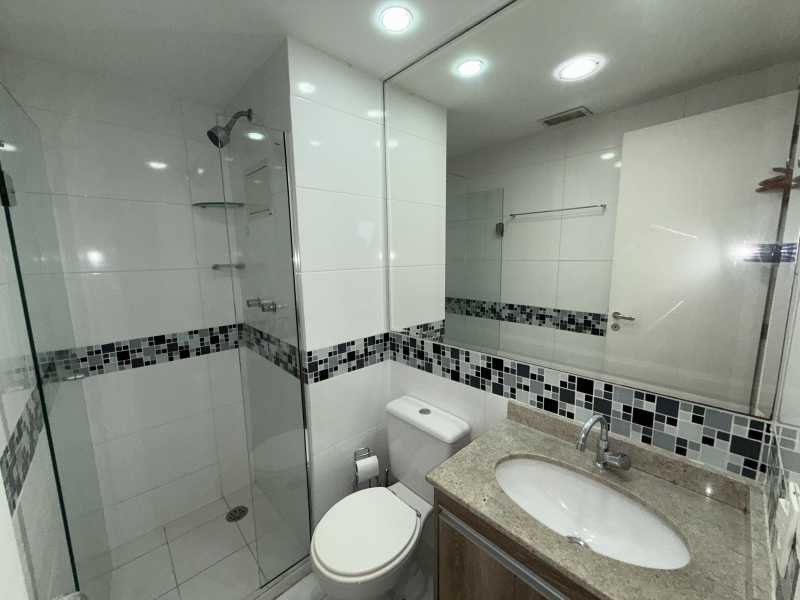 Apartamento à venda com 2 quartos, 60m² - Foto 18