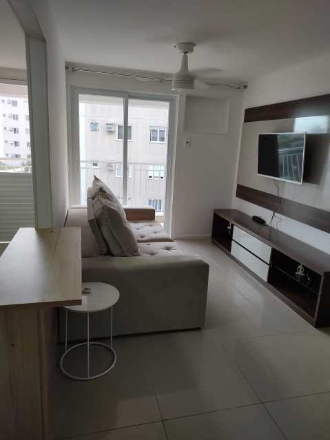 Apartamento à venda com 2 quartos, 64m² - Foto 1