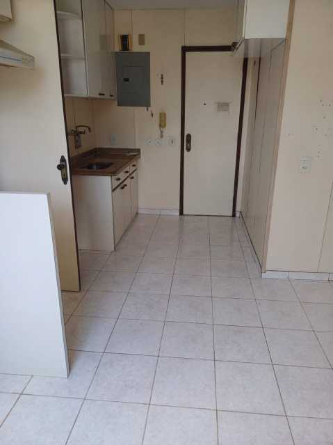 Apartamento à venda com 2 quartos, 76m² - Foto 14