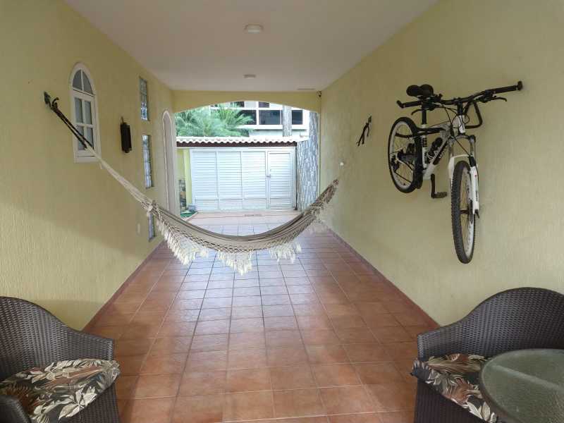 Casa de Condomínio à venda com 5 quartos, 264m² - Foto 3