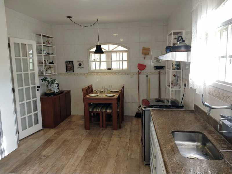 Casa de Condomínio à venda com 5 quartos, 264m² - Foto 9