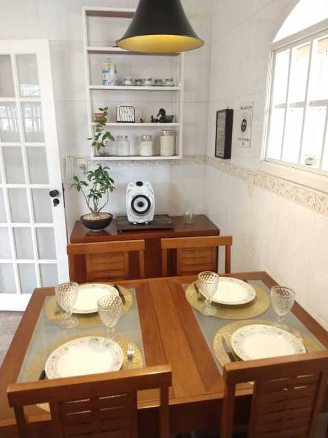 Casa de Condomínio à venda com 5 quartos, 264m² - Foto 10