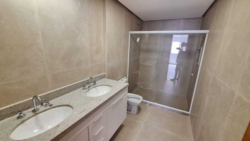 Cobertura para alugar com 3 quartos, 200m² - Foto 12