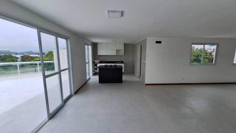 Cobertura para alugar com 3 quartos, 200m² - Foto 2