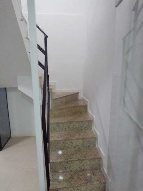 Cobertura para alugar com 3 quartos, 177m² - Foto 12