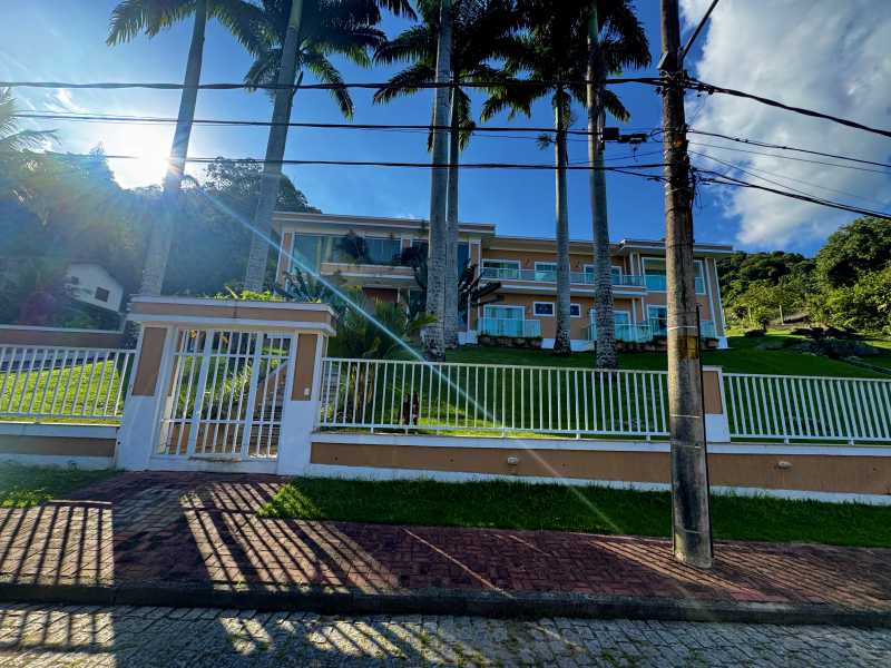 Casa de Condomínio à venda com 7 quartos, 2100m² - Foto 2