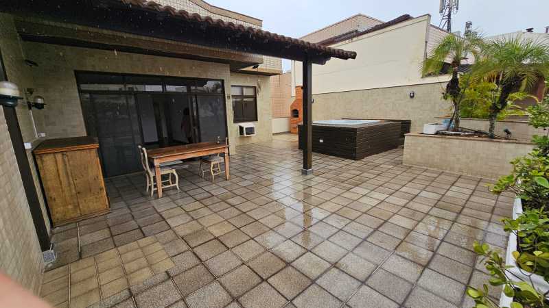 Cobertura à venda e aluguel com 3 quartos, 230m² - Foto 3
