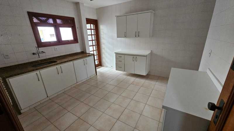 Cobertura à venda e aluguel com 3 quartos, 230m² - Foto 10