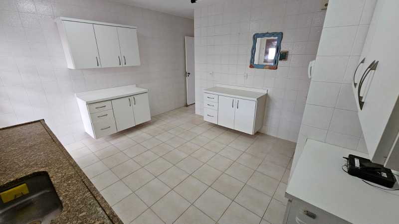 Cobertura à venda e aluguel com 3 quartos, 230m² - Foto 11