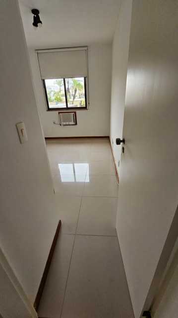 Cobertura à venda e aluguel com 3 quartos, 230m² - Foto 28