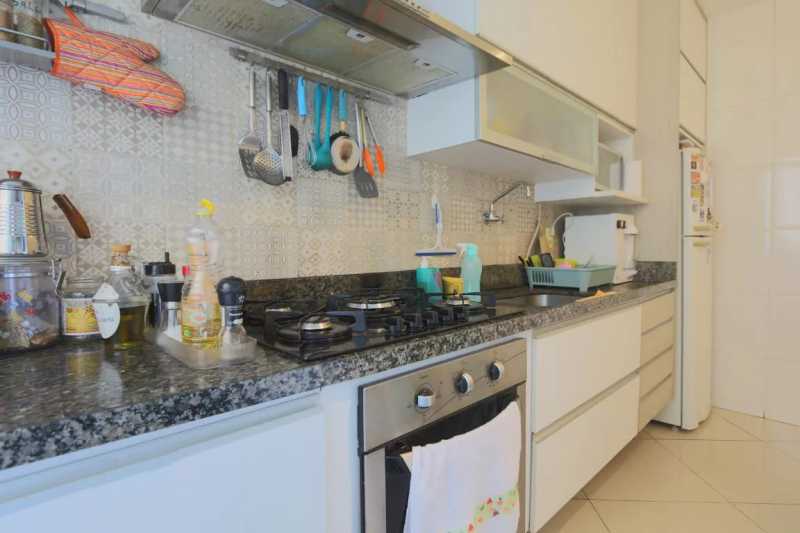 Apartamento à venda com 3 quartos, 61m² - Foto 24