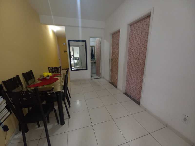 Apartamento à venda com 2 quartos, 62m² - Foto 2