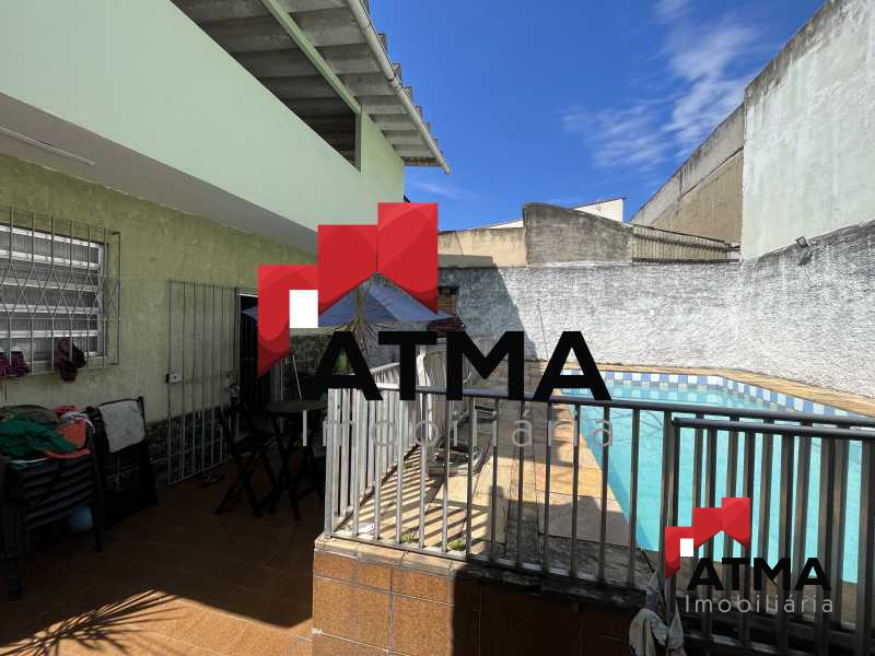 Casa à venda com 6 quartos, 90m² - Foto 1