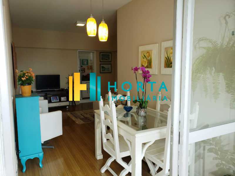 Apartamento à venda com 2 quartos, 74m² - Foto 2