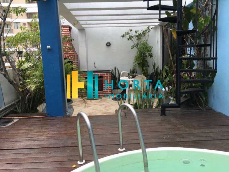 Cobertura à venda com 2 quartos, 180m² - Foto 3