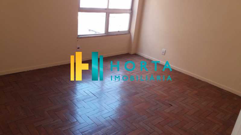 Apartamento à venda com 2 quartos, 62m² - Foto 2