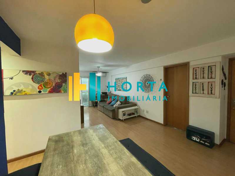 Apartamento à venda com 3 quartos, 102m² - Foto 2