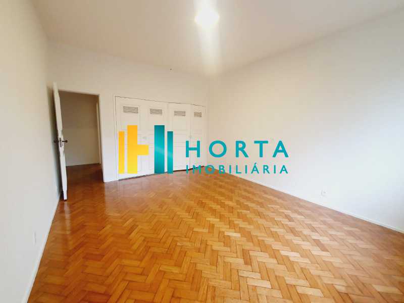 Apartamento à venda com 4 quartos, 265m² - Foto 5