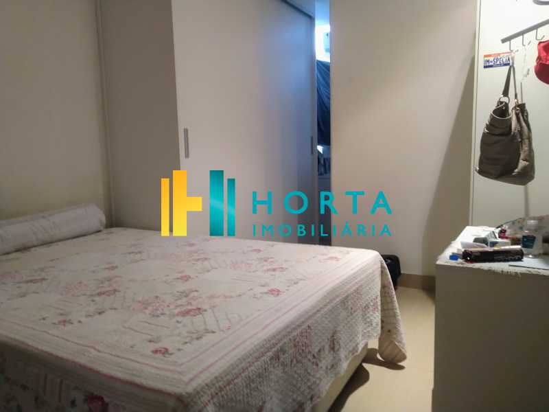 Apartamento à venda com 2 quartos, 70m² - Foto 9