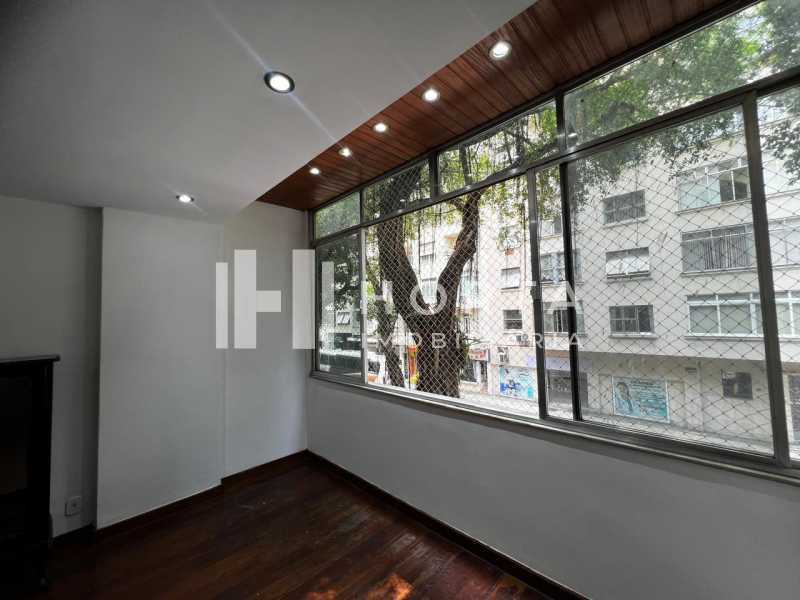 Apartamento para alugar com 3 quartos, 142m² - Foto 2