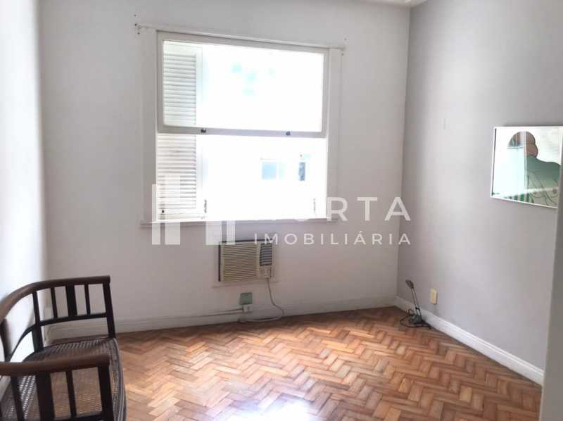 Apartamento à venda com 3 quartos, 208m² - Foto 9