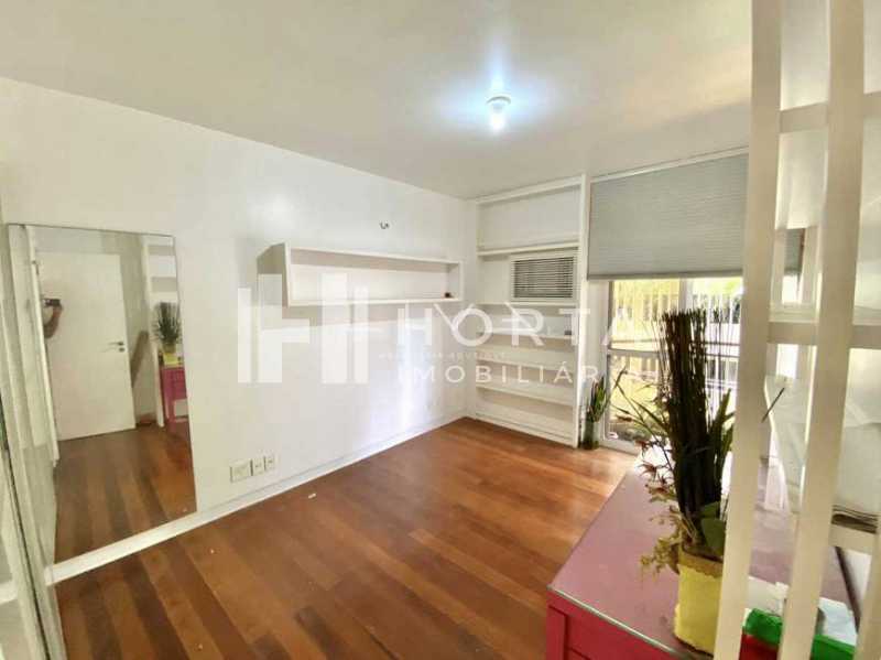 Apartamento à venda com 4 quartos, 257m² - Foto 8