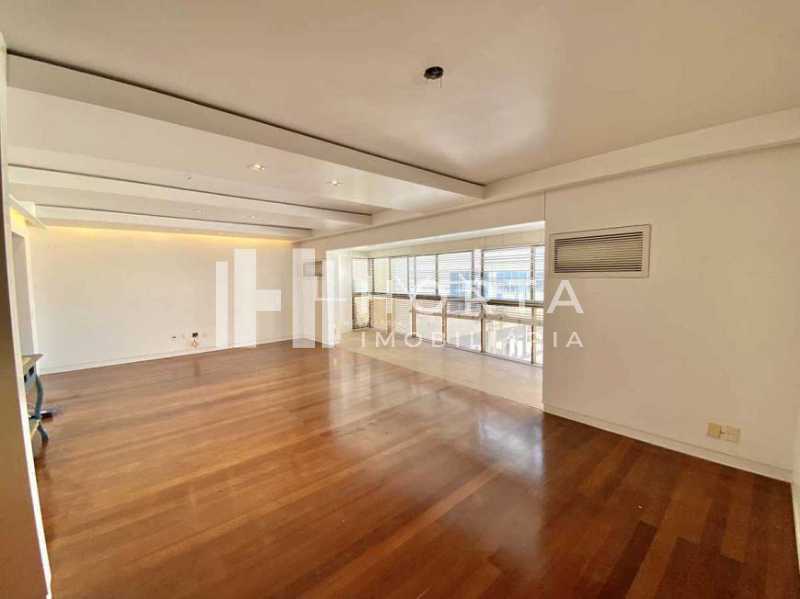 Apartamento à venda com 4 quartos, 257m² - Foto 10