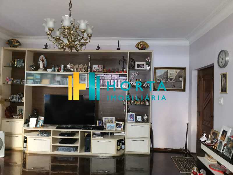 Apartamento à venda com 4 quartos, 243m² - Foto 1