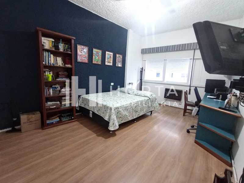 Apartamento à venda com 3 quartos, 206m² - Foto 12