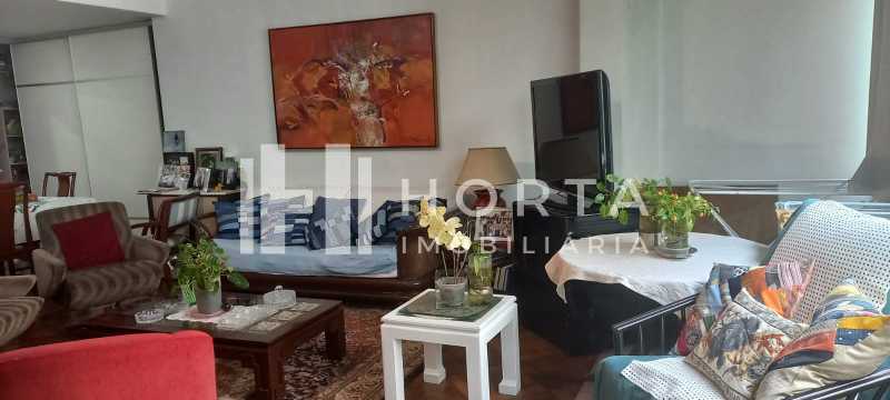 Apartamento à venda com 3 quartos, 240m² - Foto 2