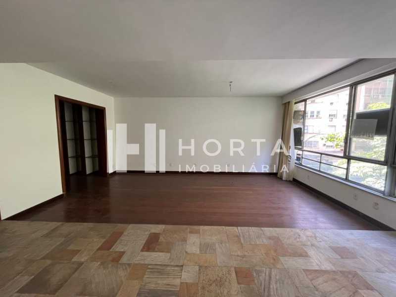 Apartamento à venda com 3 quartos, 190m² - Foto 1