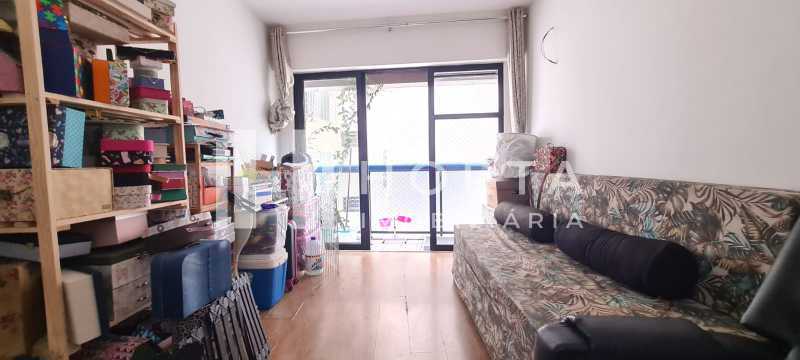 Apartamento à venda com 2 quartos, 72m² - Foto 2