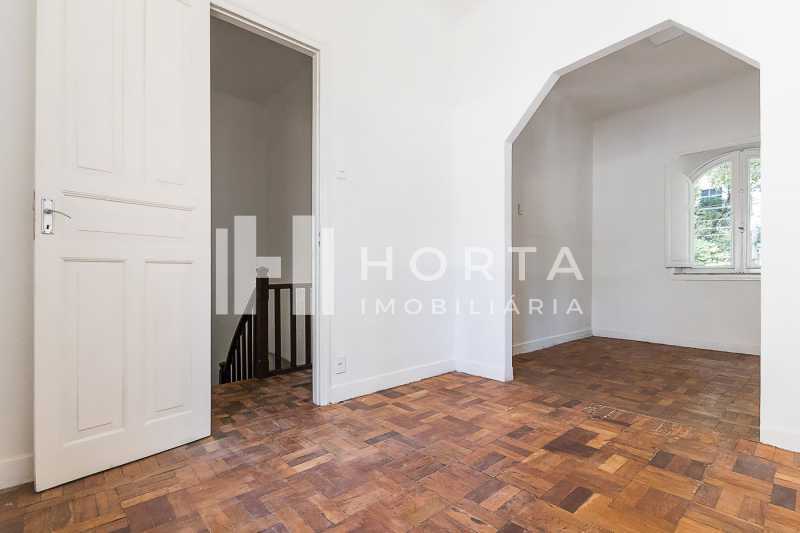 Apartamento à venda com 3 quartos, 145m² - Foto 1