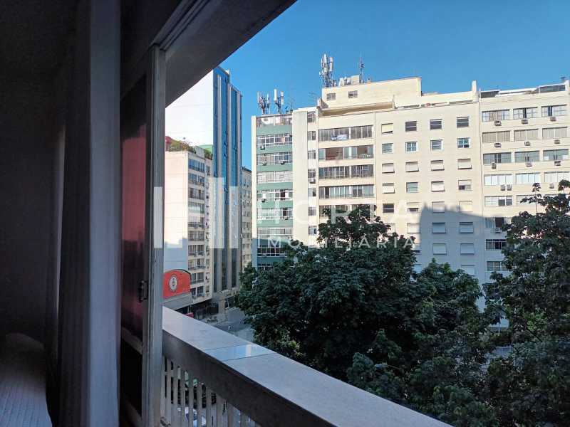 Apartamento à venda e aluguel com 3 quartos, 215m² - Foto 2