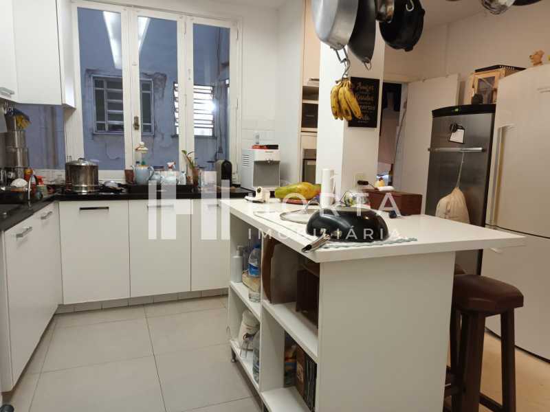 Apartamento à venda e aluguel com 3 quartos, 215m² - Foto 7