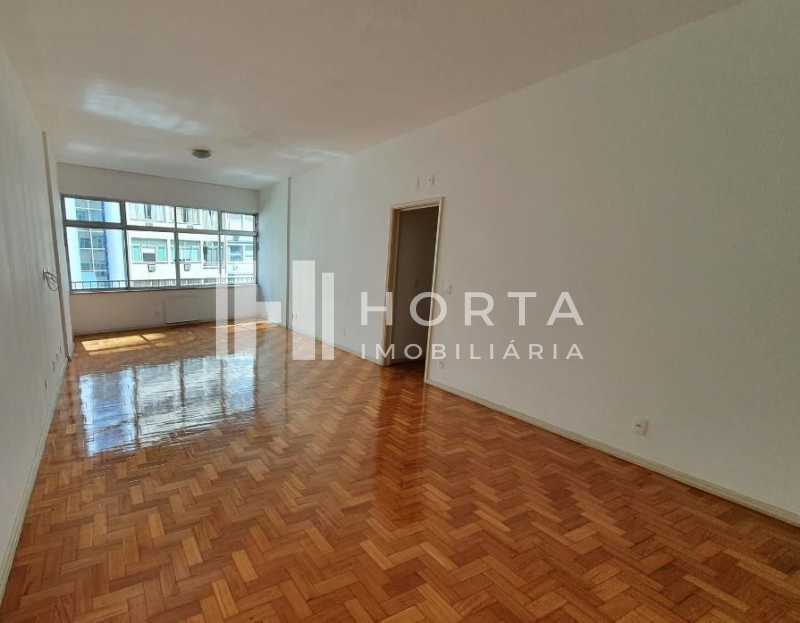 Apartamento à venda com 3 quartos, 150m² - Foto 1