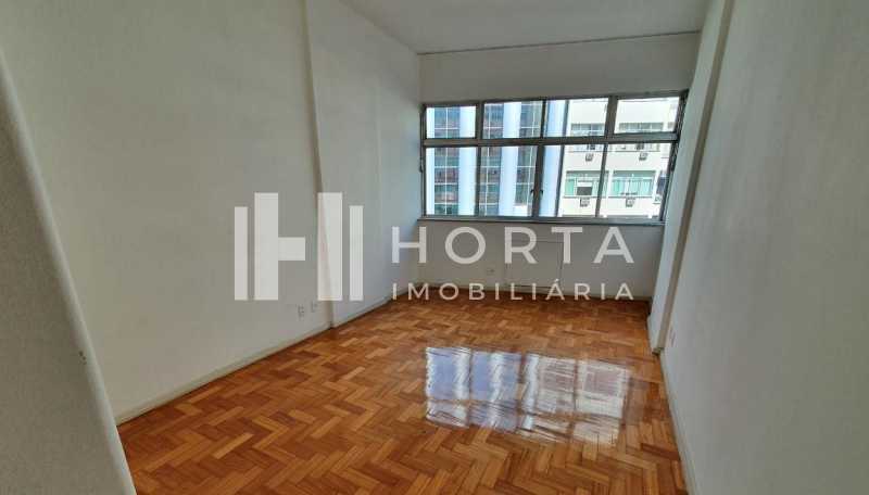 Apartamento à venda com 3 quartos, 150m² - Foto 2