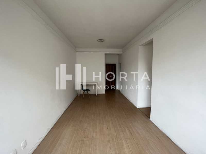 Apartamento à venda com 2 quartos, 70m² - Foto 3