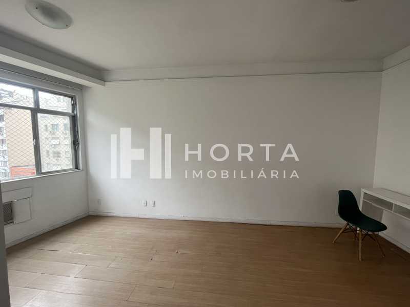 Apartamento à venda com 2 quartos, 70m² - Foto 2